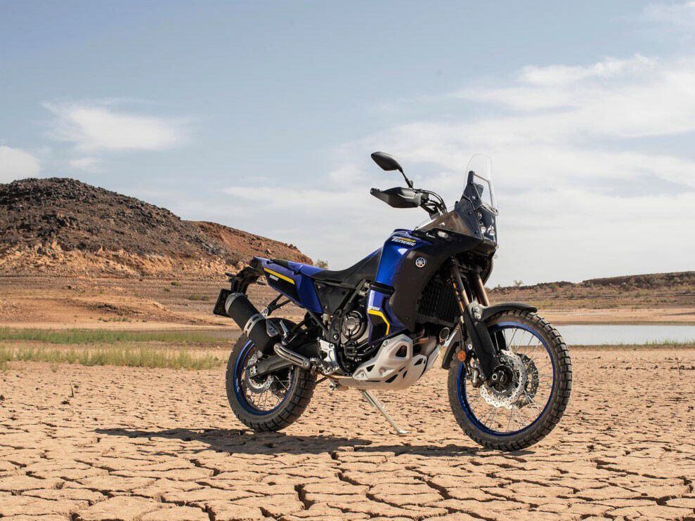 The Ténéré World Raid’s twin-tank arrangement and new front bodywork makes the bike wider but also accommodates 6 gallons of fuel for added range.
