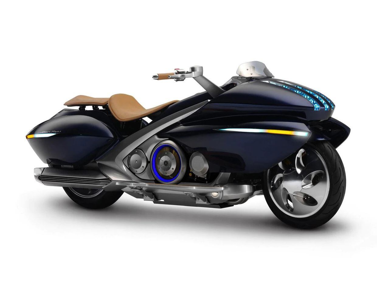 Yamaha’s earlier hybrid concepts included the wild Gen-Ryu from 2005, which used a continuously variable transmission to blend power from the electric and gas motors.