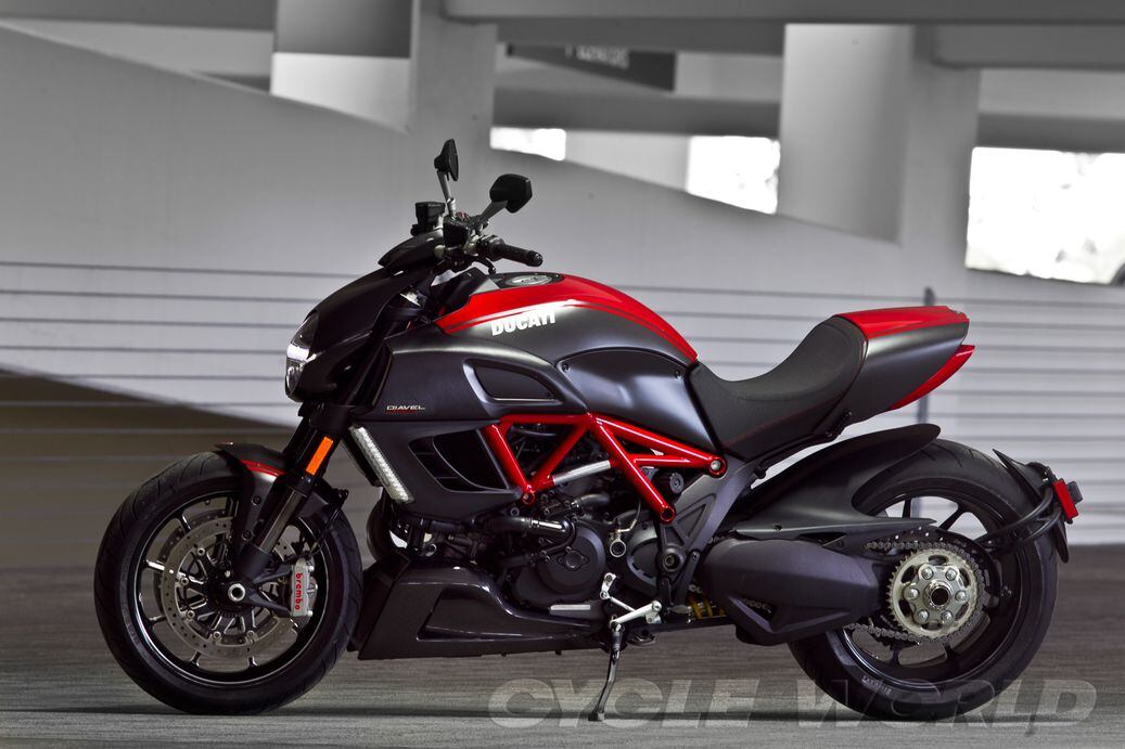 Ducati diavel 2011 carbon cheap