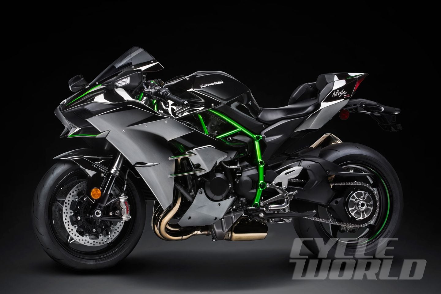 Kawasaki Ninja H2 Streetbike First Look Motorcycle Review- Photos | Cycle  World