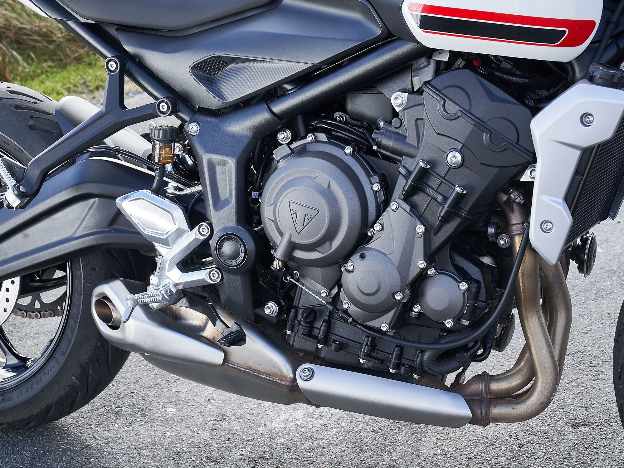 trident 660 engine