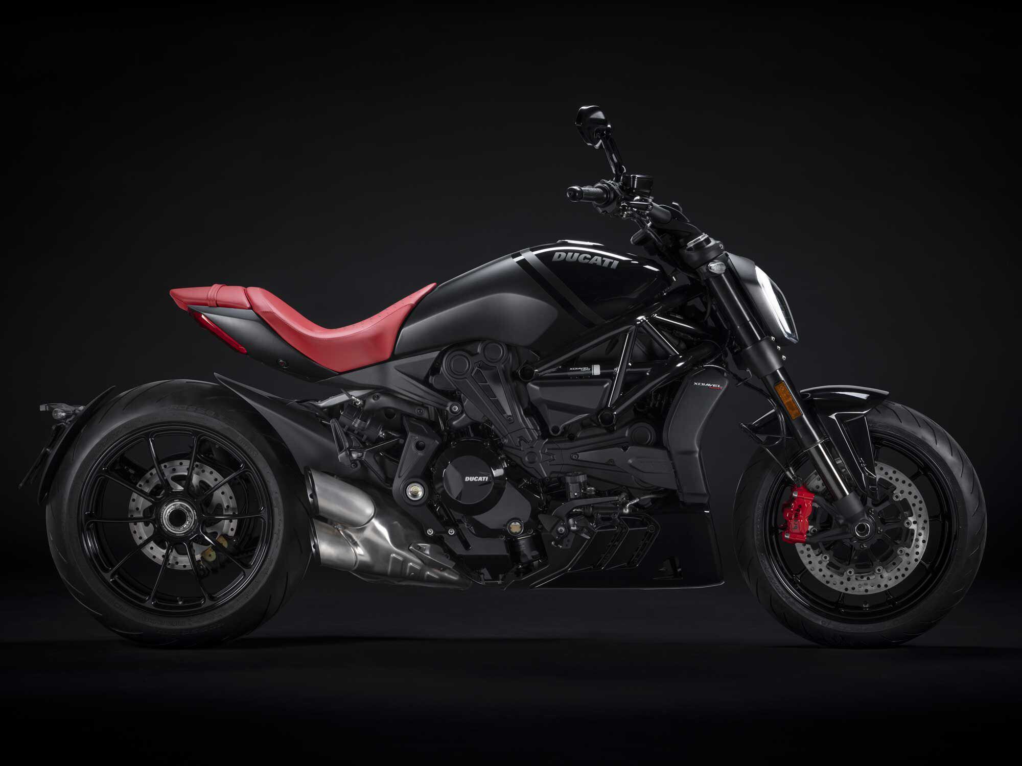 Behold the new XDiavel Nera, a 160 hp street-smart brawler, dressed in the latest Italian couture.