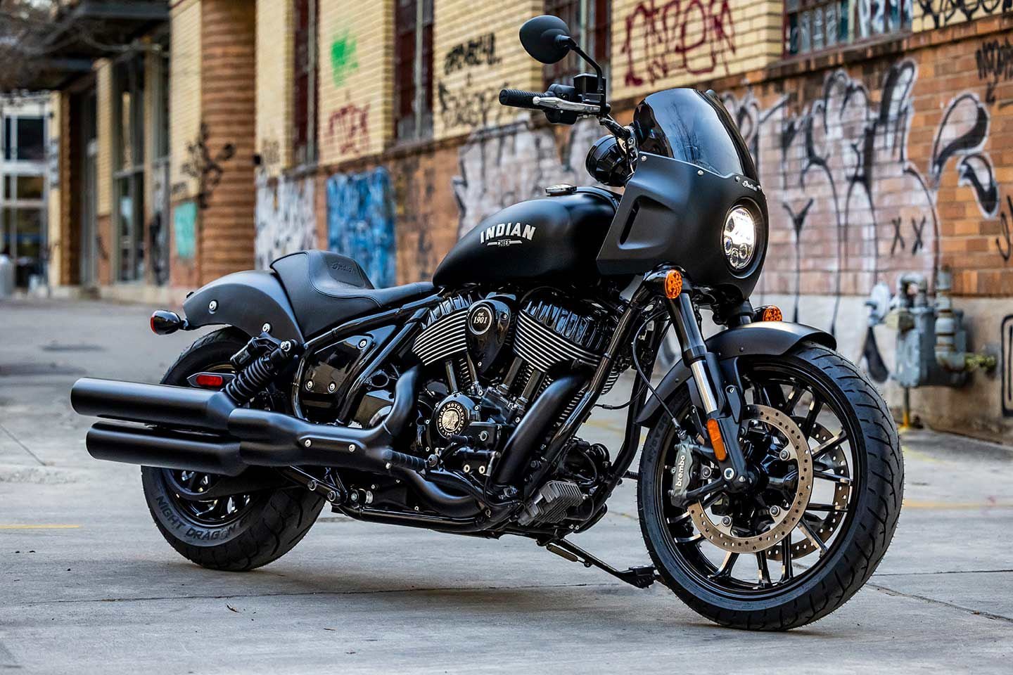 This bike isn’t just about a cool stance. It has all the attributes to provide sporty handling and performance.