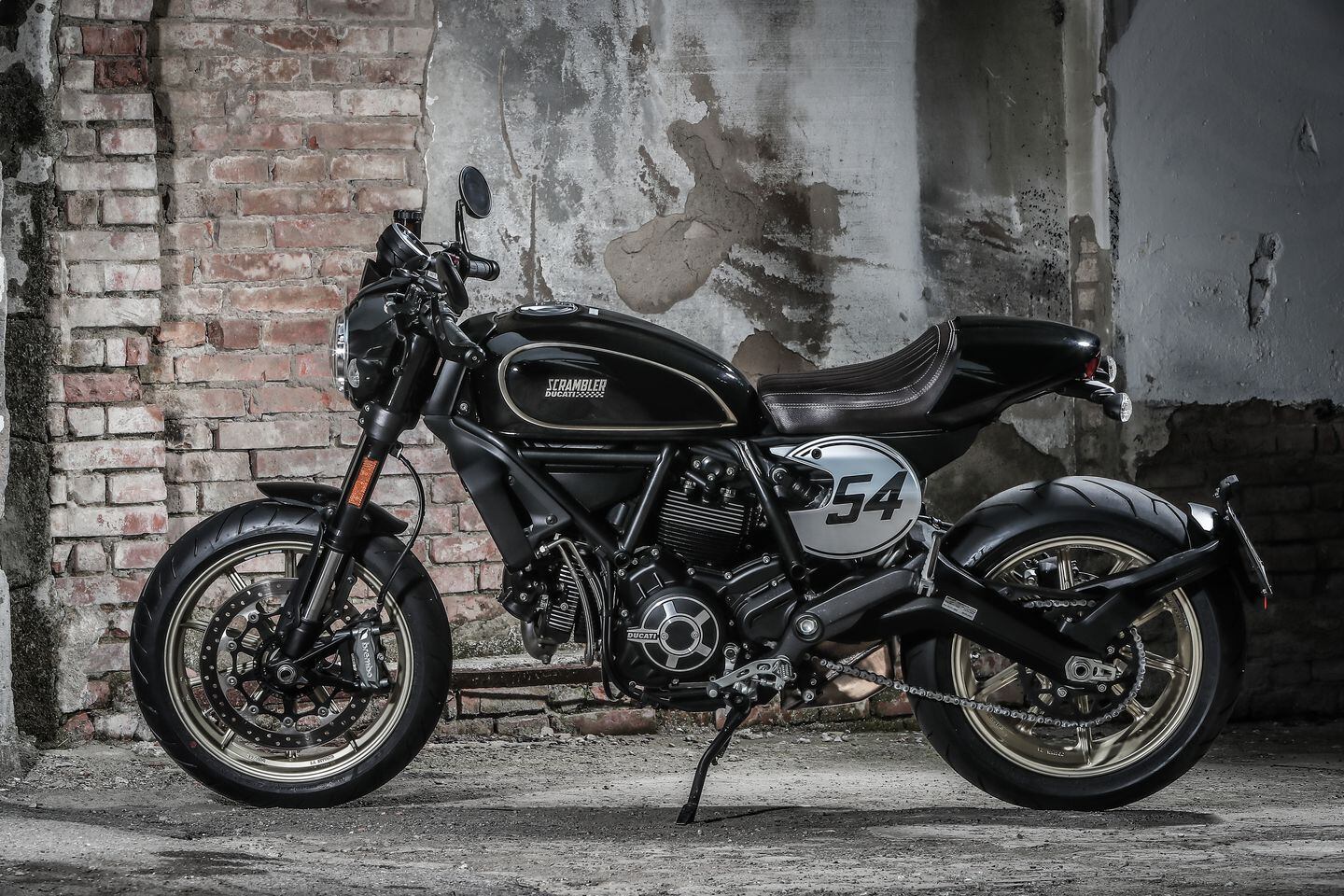 The 2017 Ducati Scrambler Cafe Racer Is Everything You Want Out Of A Cafe Racer Almost Cycle World