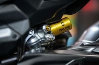 The Öhlins TTX36 GP LW shock is lighter.
