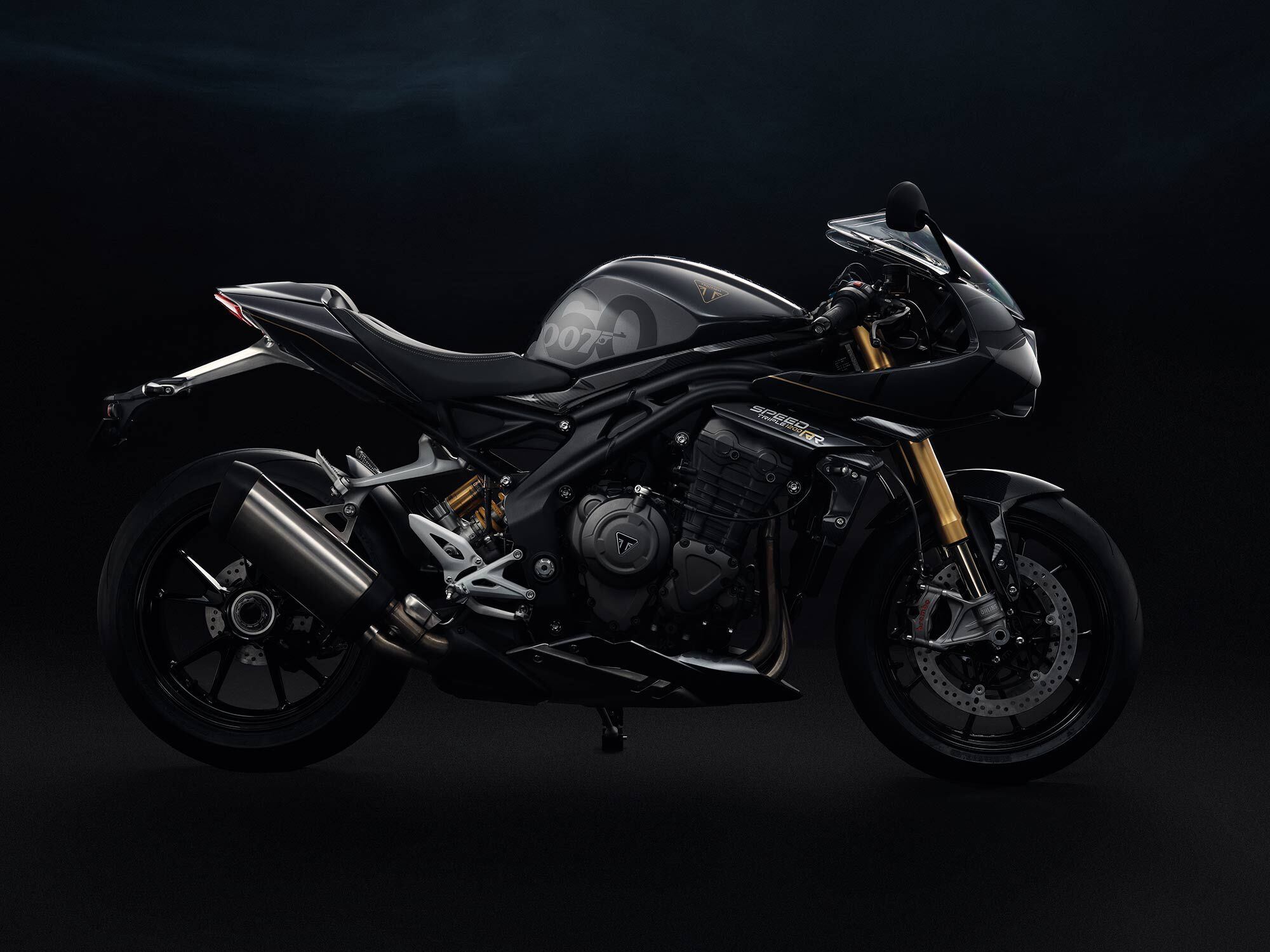 The Bond Edition Street Triple silhouette delivers powerful spylike imagery. Or, as Bond would say, “There's a saying in England: Where there's smoke, there’s fire.”