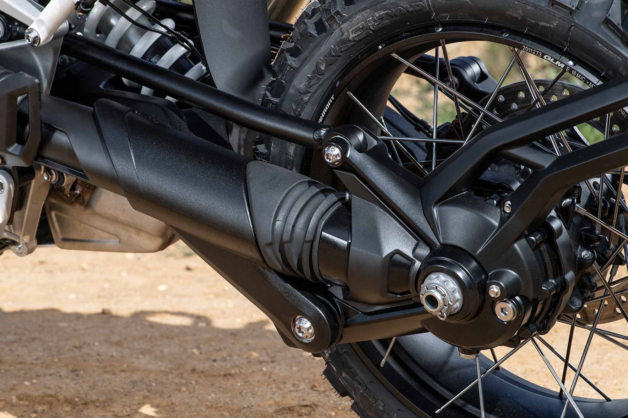 Triumph Tri-Link swingarm minimizes the weight at the end of the arm for better suspension performance.