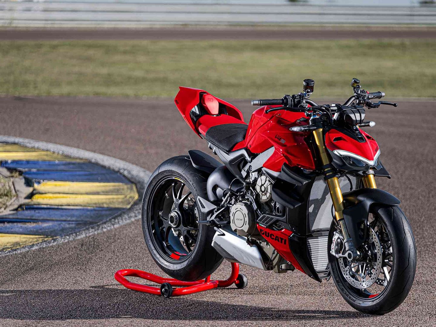 2023 Ducati Streetfighter V4 Cycle World