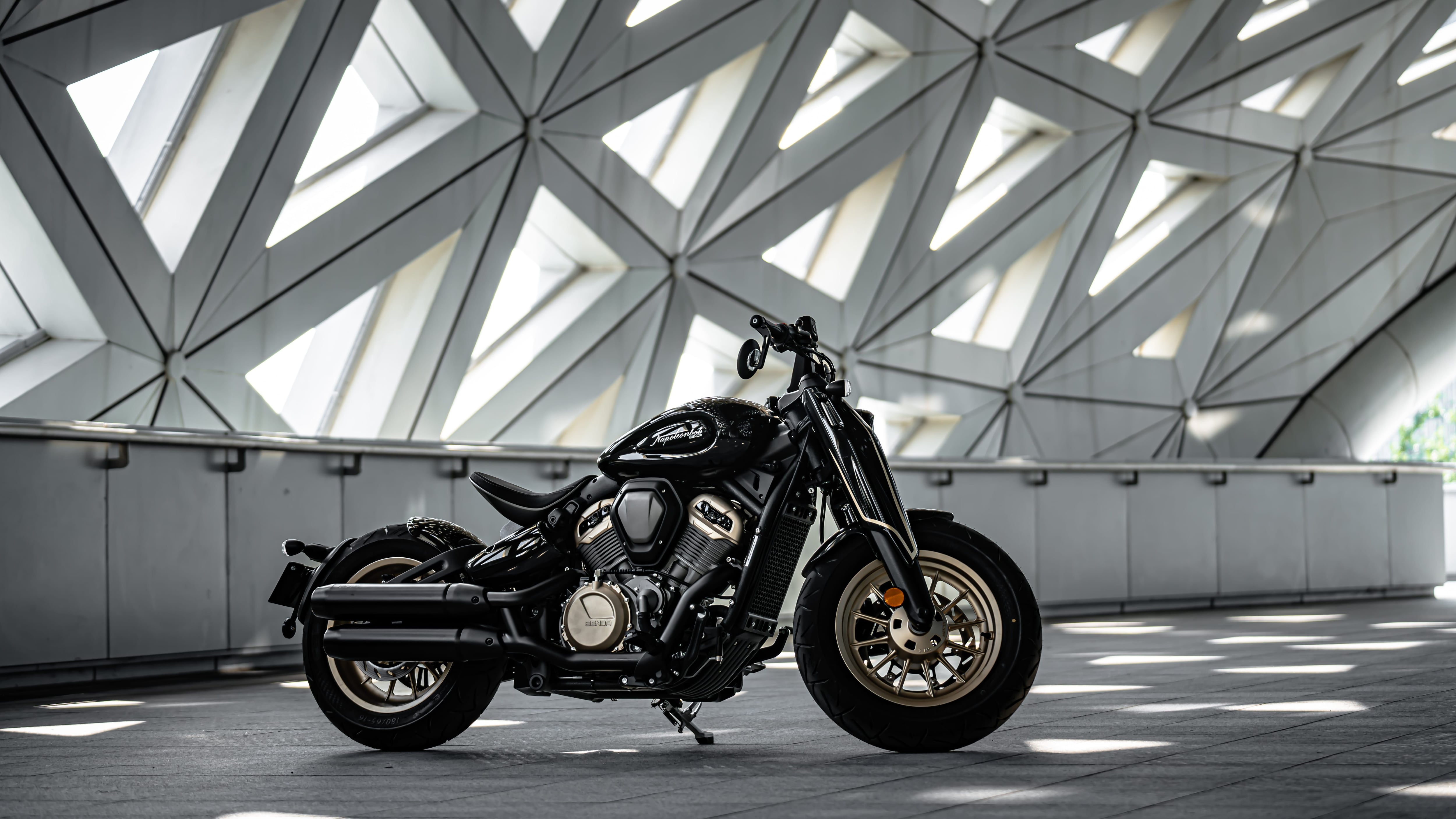Benda BD250 Bobber Cycle World