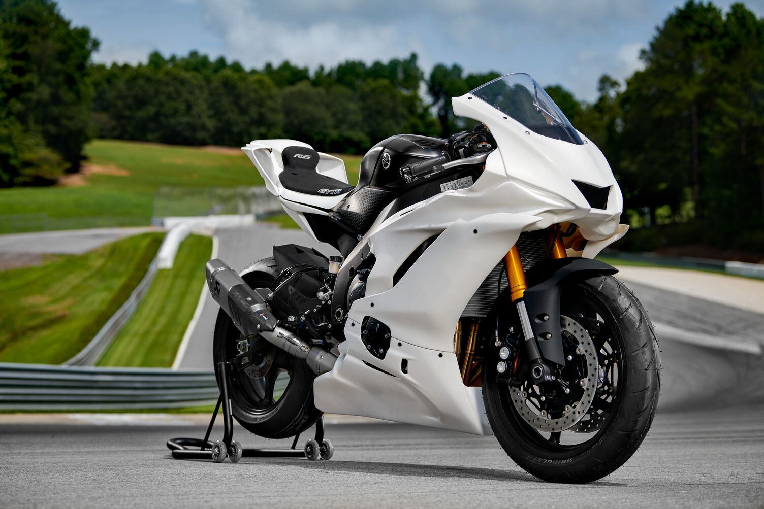 2022 yamaha r1 60th anniversary