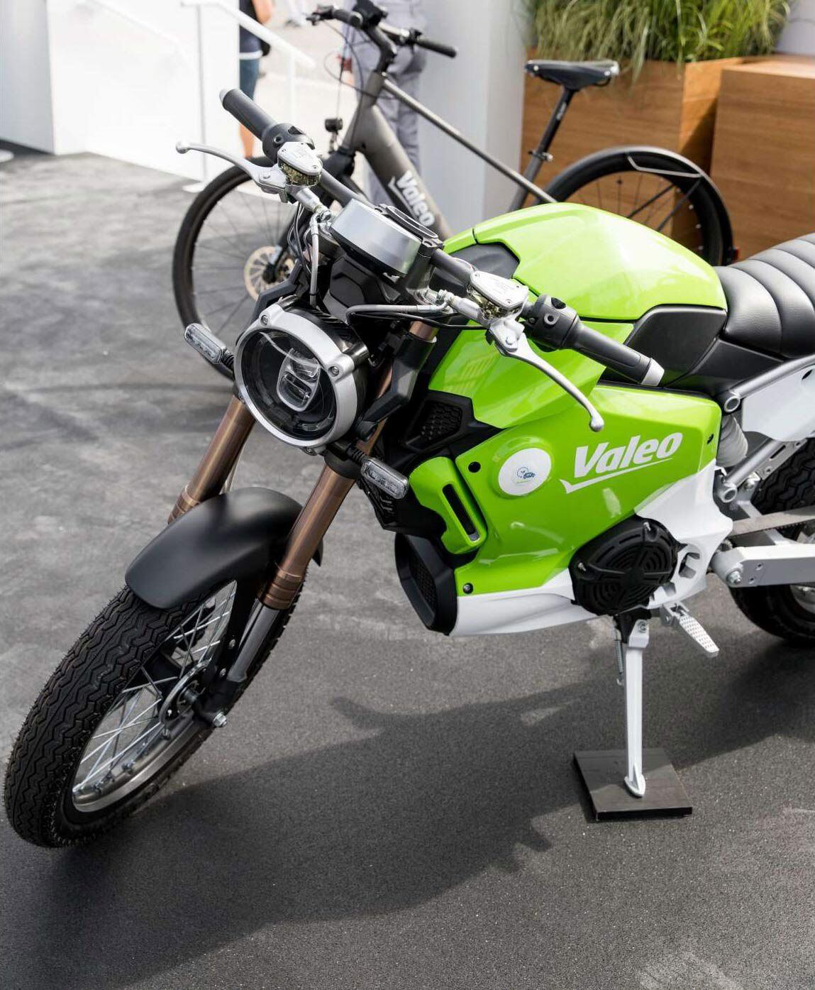 While the prototype borrows the Super Soco TC Max chassis and bodywork, the air-cooled 48-volt motor and related electronics are all unique.