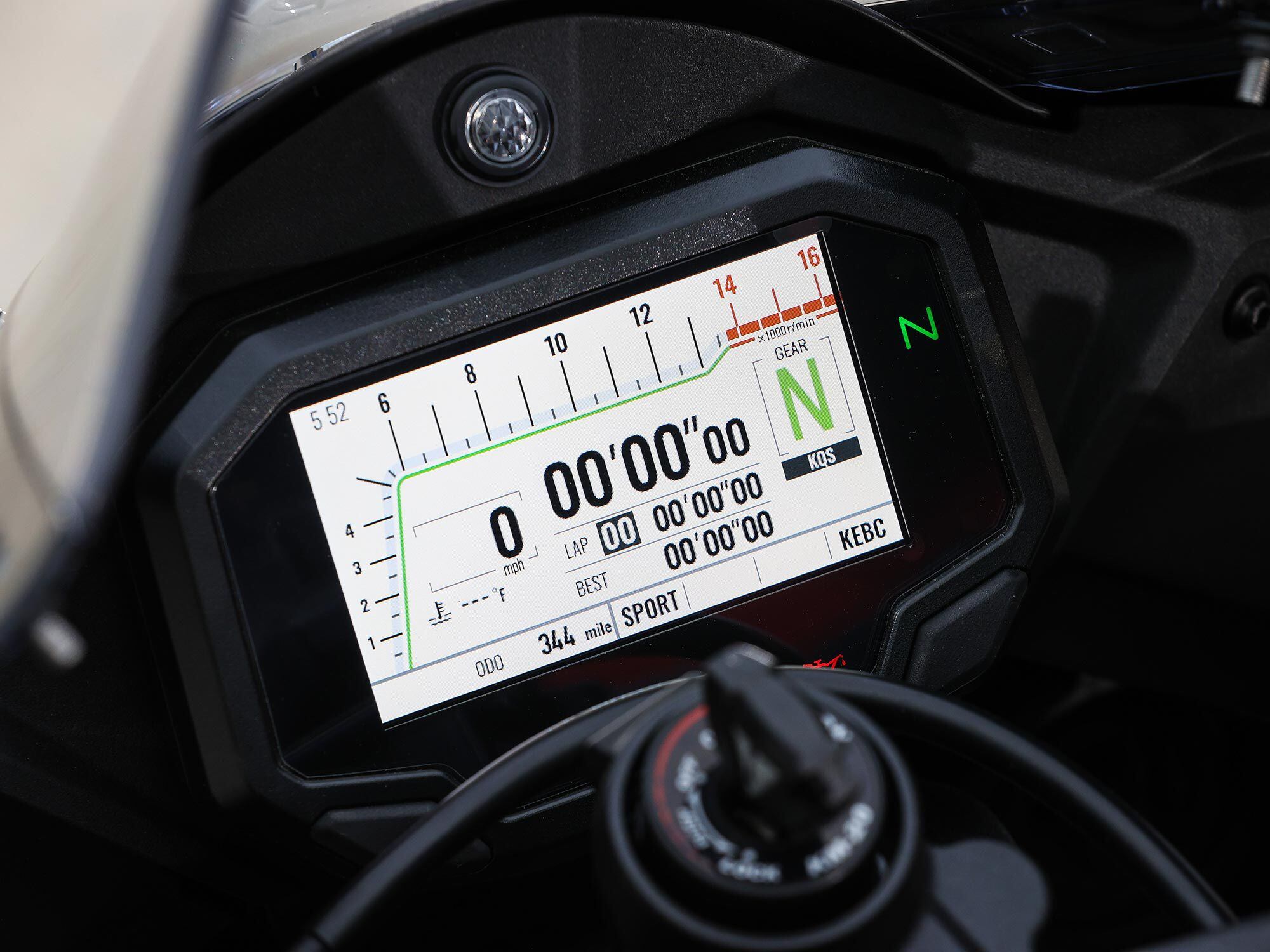 A full-color TFT screen is bright and easy to read.