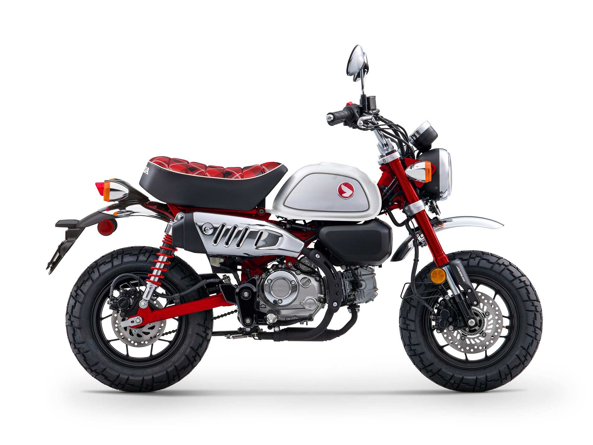 If looking at the Honda Monkey doesn’t put a smile on your face, then riding one will. This is Honda celebrating its minibike roots, but making sure the experience is as you’d expect from a modern motorcycle.