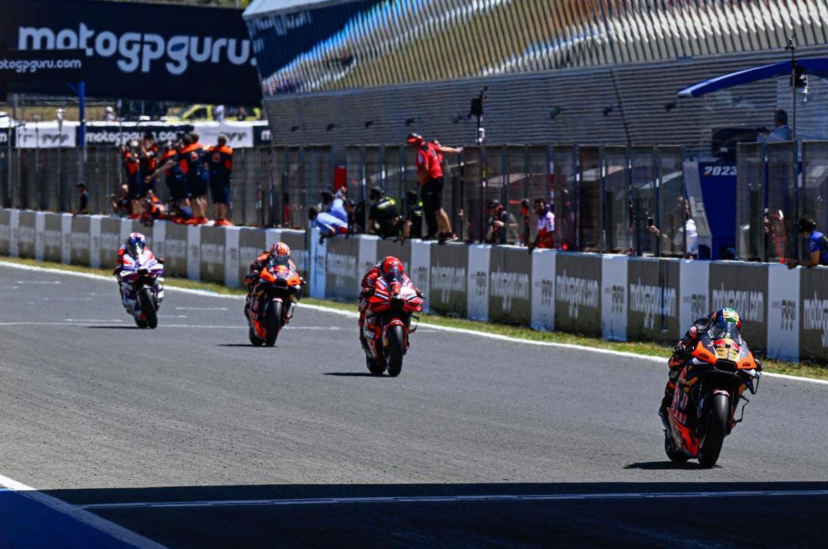 The top four both days included Binder (33), Bagnaia (1), Miller (43), and Martín (89), just not necessarily in that order.