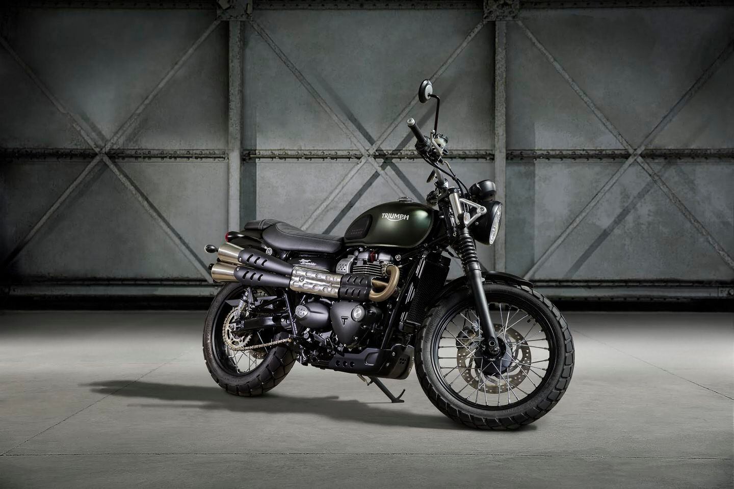 The 2017 Triumph Street Scrambler Wants To Be The Only Scrambler You Remember This Spring Cycle World