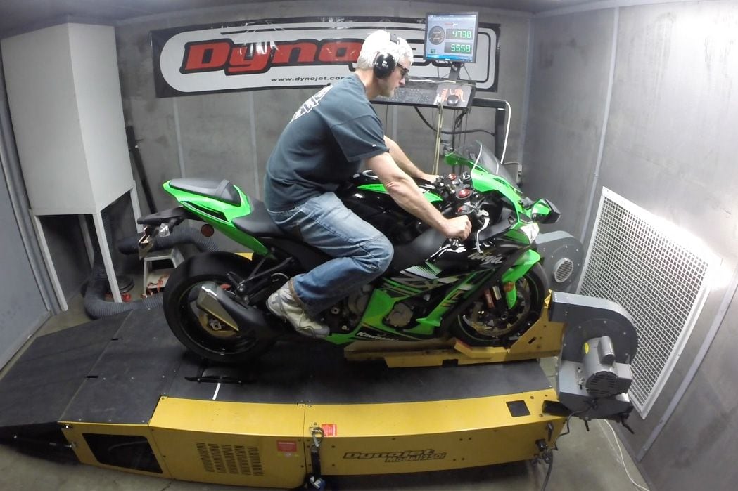 2016 Kawasaki Ninja ZX10R DYNO TEST Video Review Cycle World