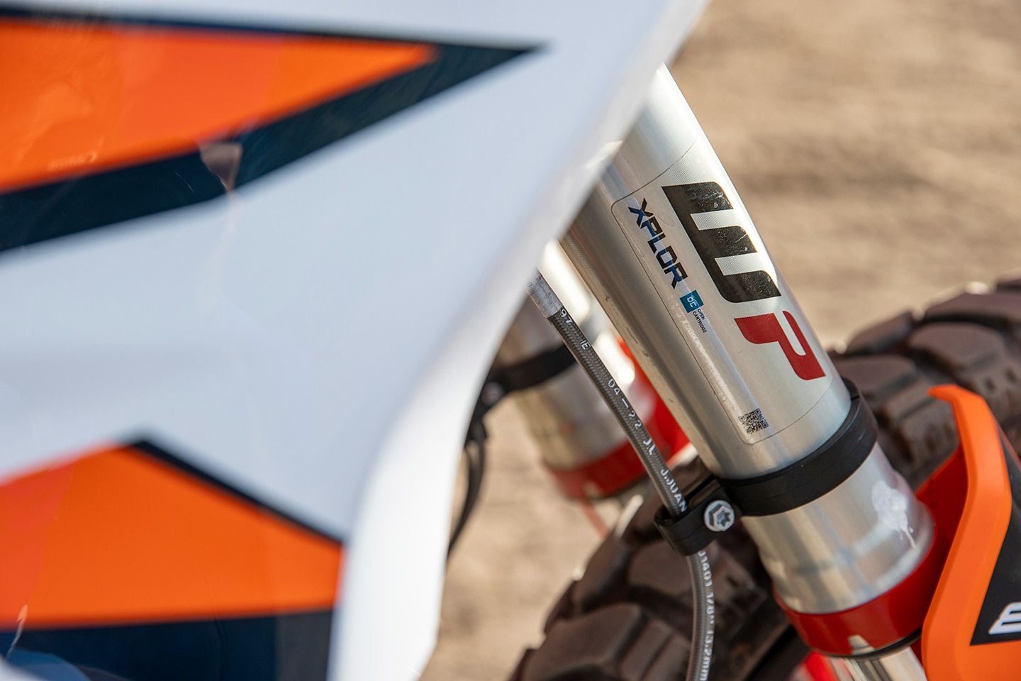 The R model gets the 48mm WP Xplor fork, which is fully adjustable and offers 9.4 inches of travel.