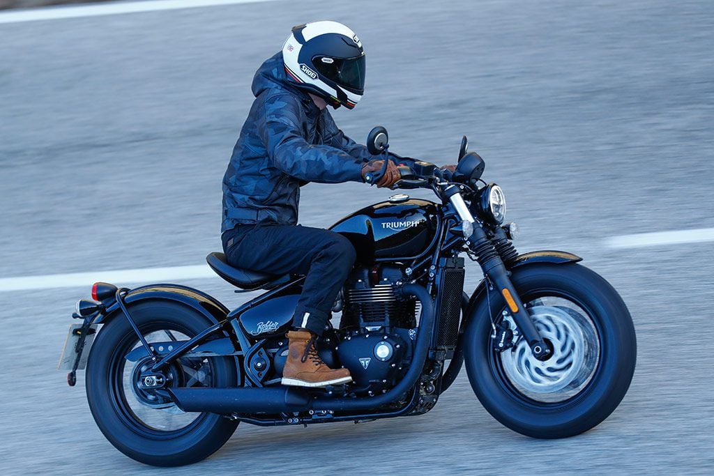 2018 triumph bobber black hot sale