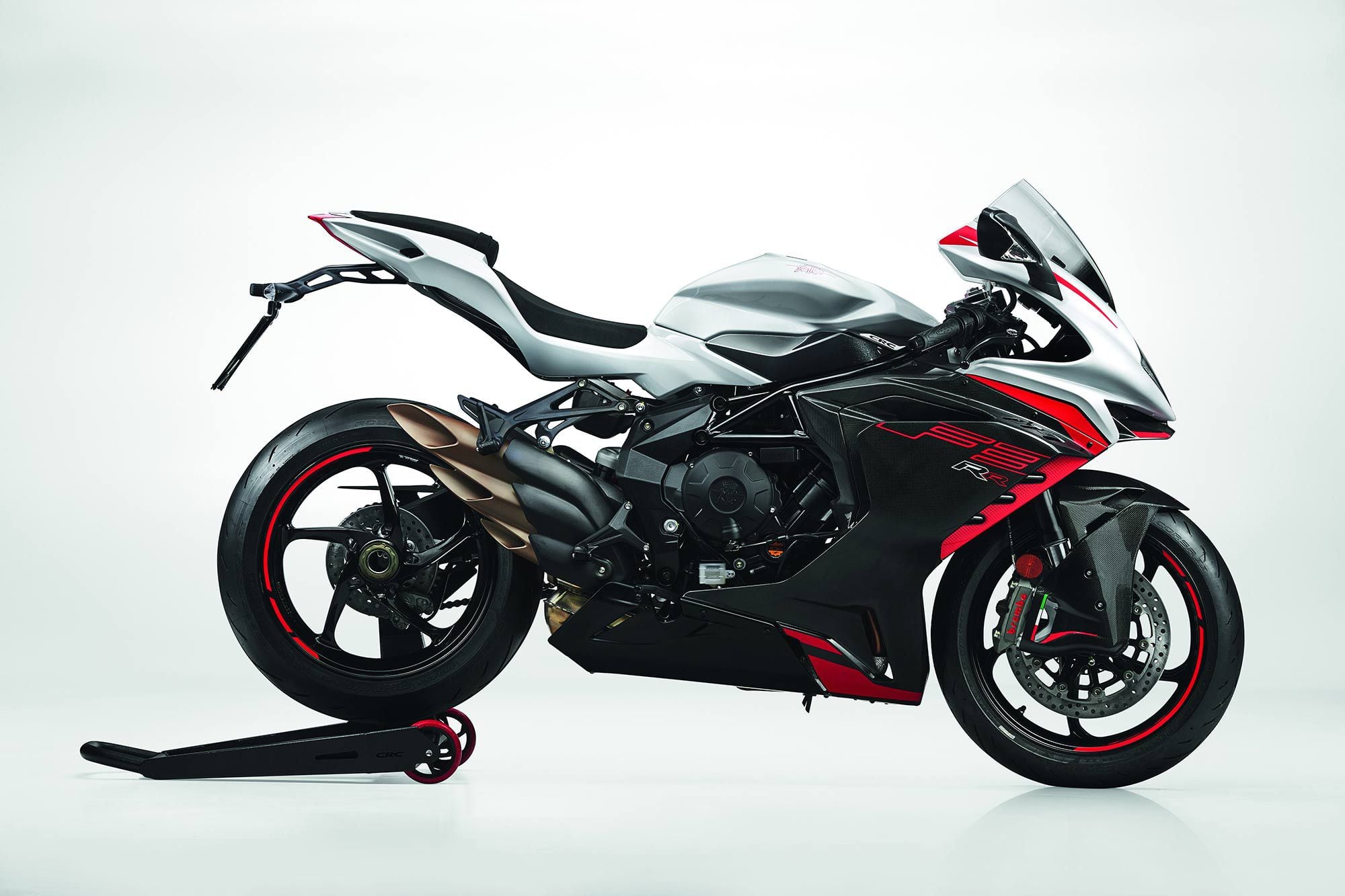 The new F3 RR showcases MV’s signature three-pipe exhaust. Note the improved fairing coverage. The crisp, sharp design elements help it stand out in the supersport world too. Like all the new MV triples, it meets Euro 5 emissions requirements.