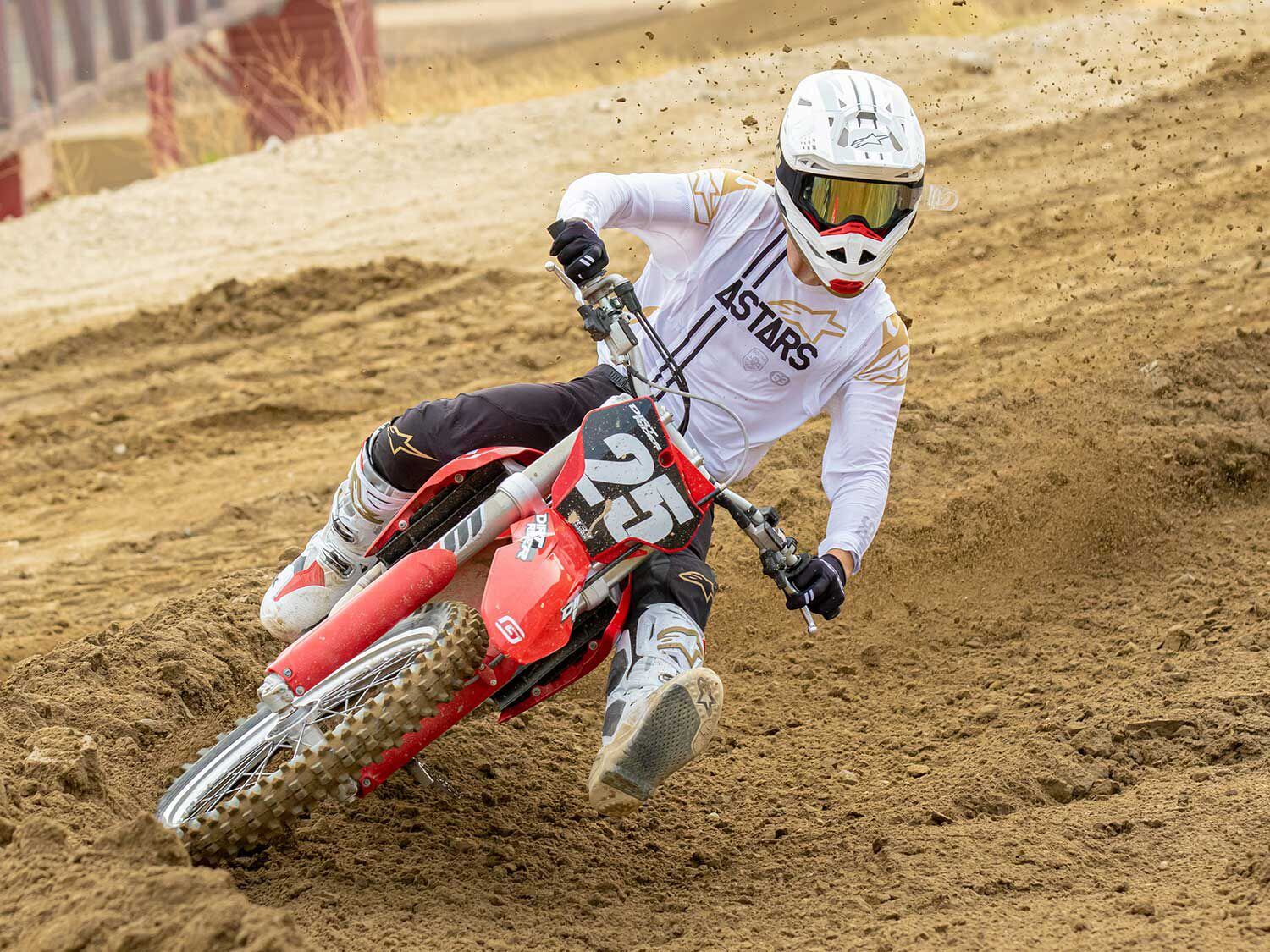 Although the suspension could be more planted for our liking, it gives the bike a very nimble feeling.