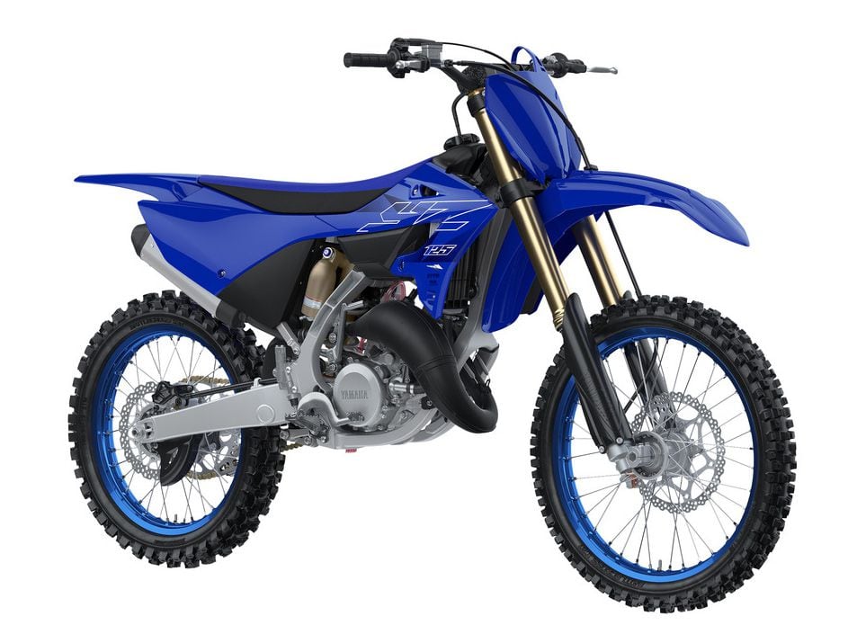 Yamaha’s 2022 YZ125 is proof that there is still life in the 125cc two-stroke yet. This is the YZ125’s first overhaul in more than 15 years.