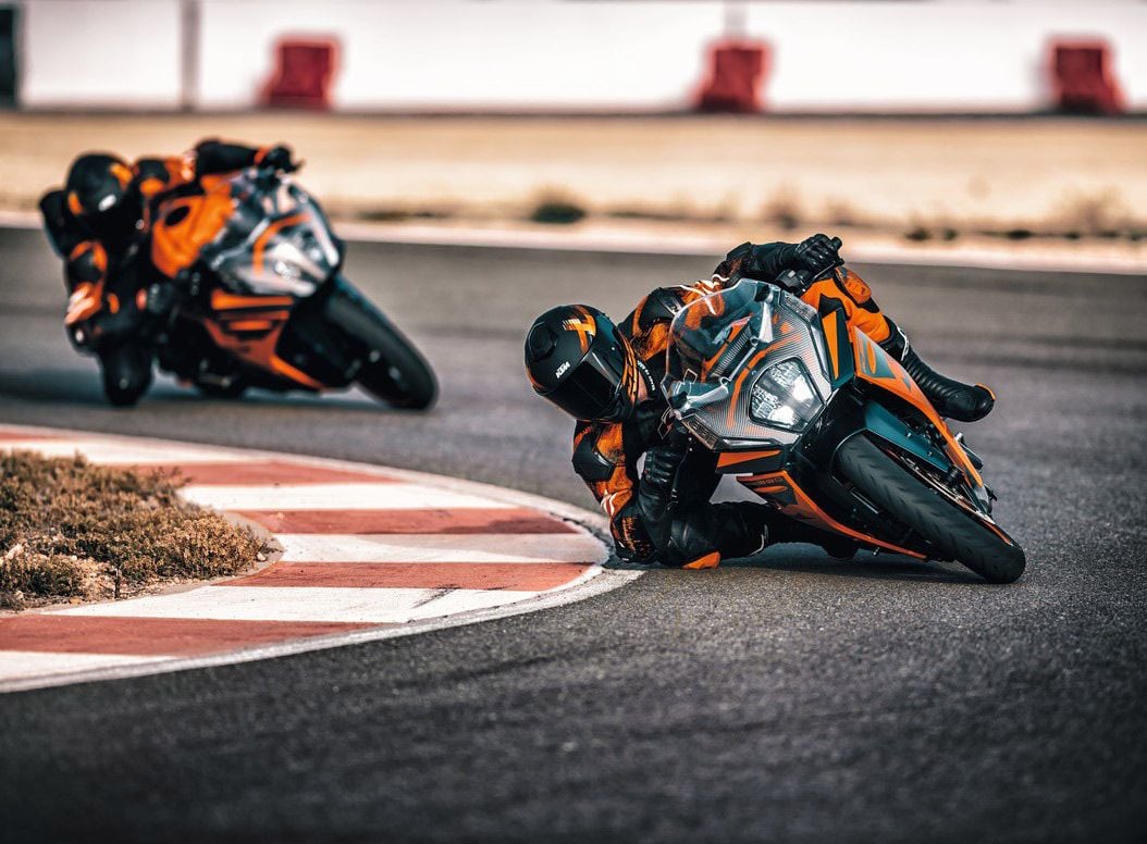 The KTM RC 390 gets a complete redesign for 2022, with a new frame, TFT color dash, and electronics being the headline features.