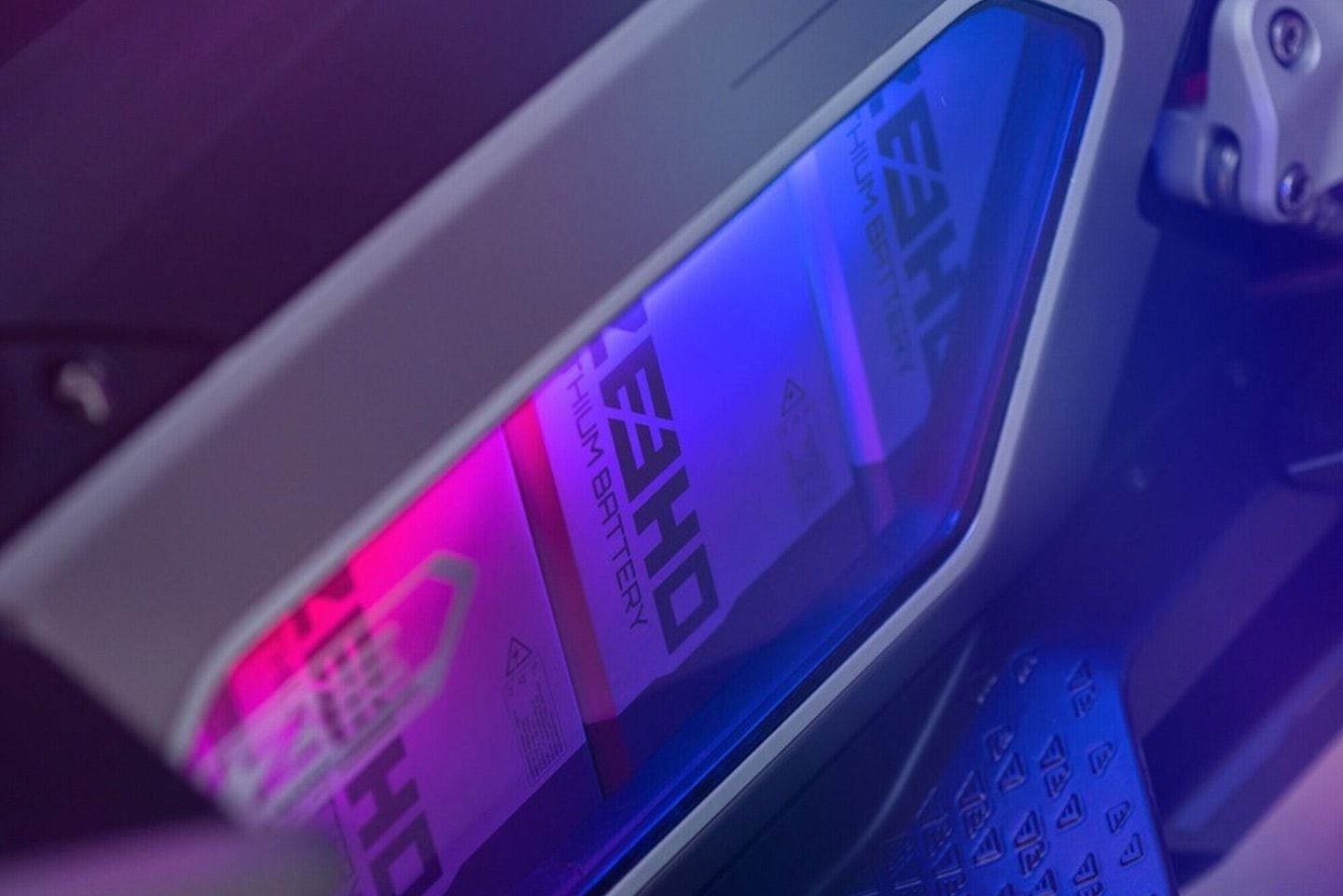 The see-through plexiglass panels from the Magnet won’t likely make production.