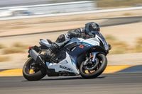 2023 Suzuki GSX R600 racing on race track