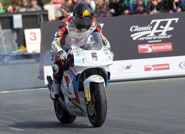 Modern Day TT Stars Out in Force for 2015 F1 Classic TT Race | Cycle World