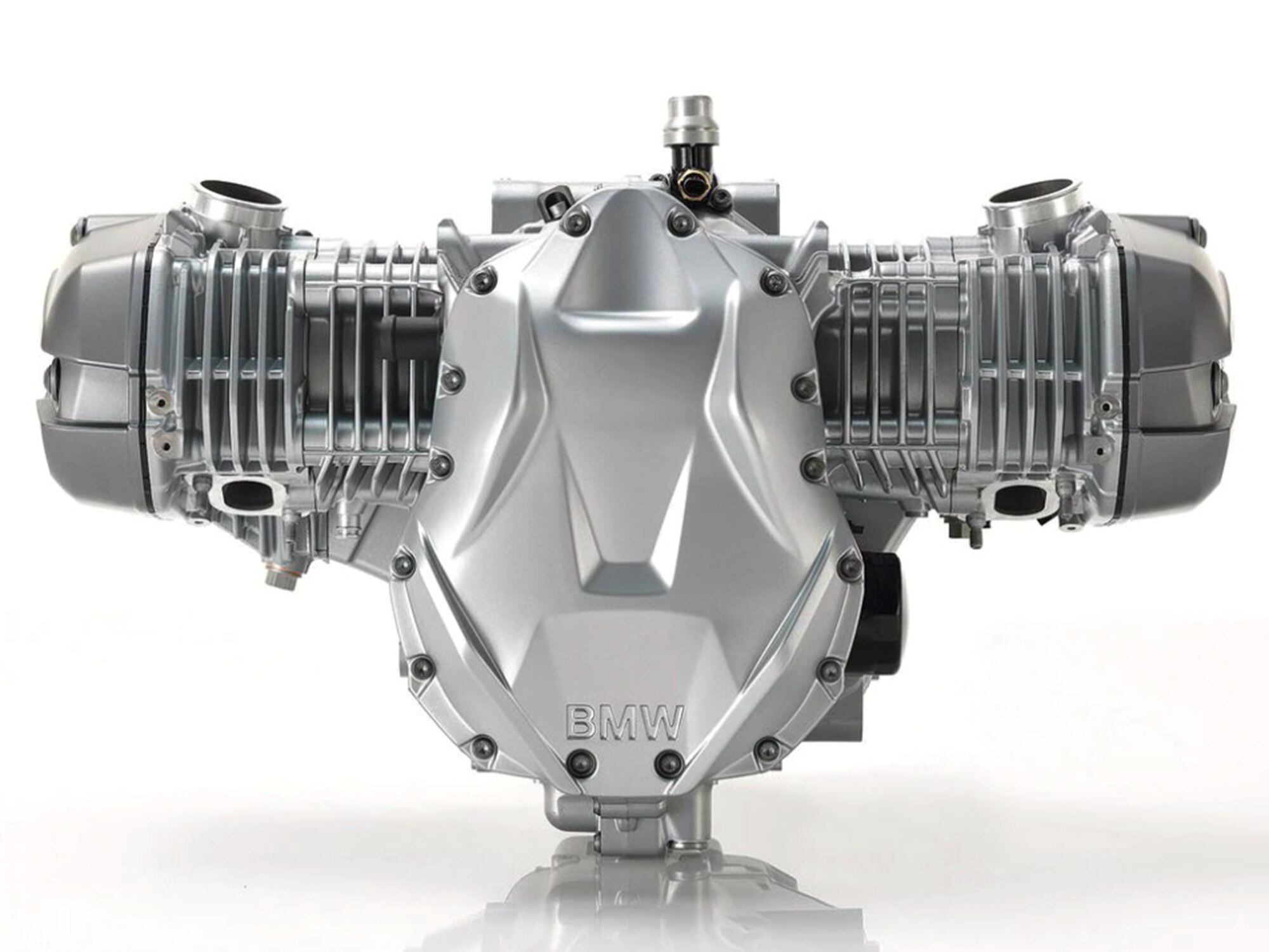 BMW’s R 1200 GS was the first boxer from the brand that featured water-cooling to critical areas of the engine.
