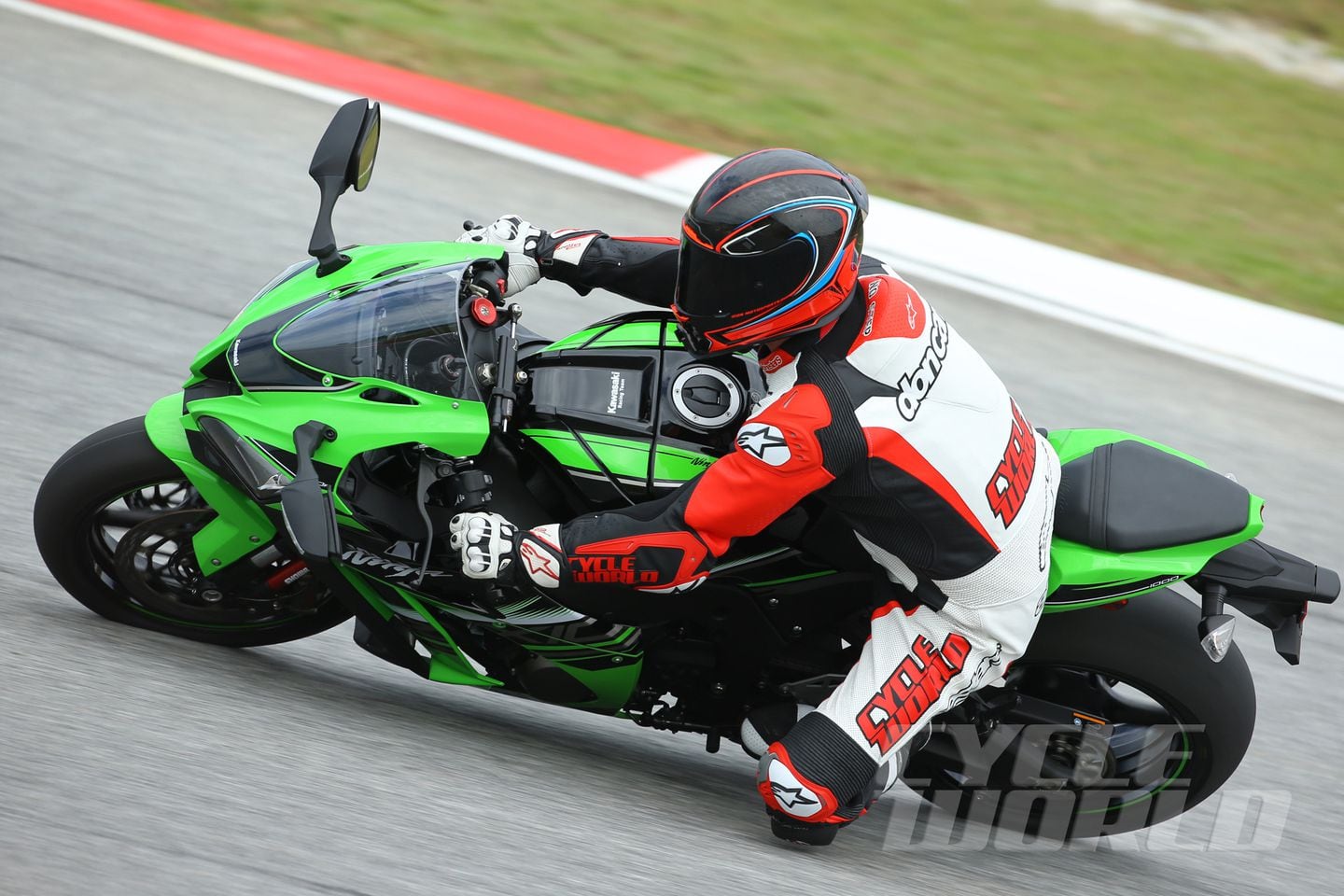 2016 Kawasaki Ninja ZX-10R First Ride Review | Cycle World