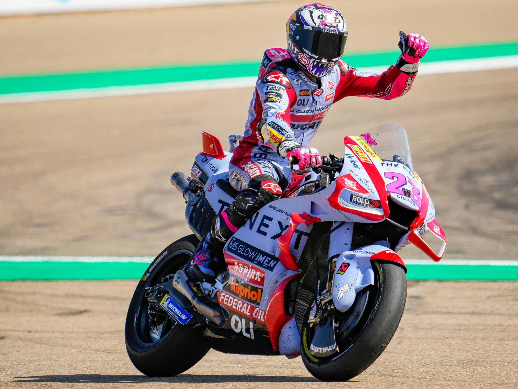 Enea Bastianini made a last-lap pass on fellow Ducati rider Francesco Bagnaia for the victory at Aragón. Bastianini had to work hard for the win.