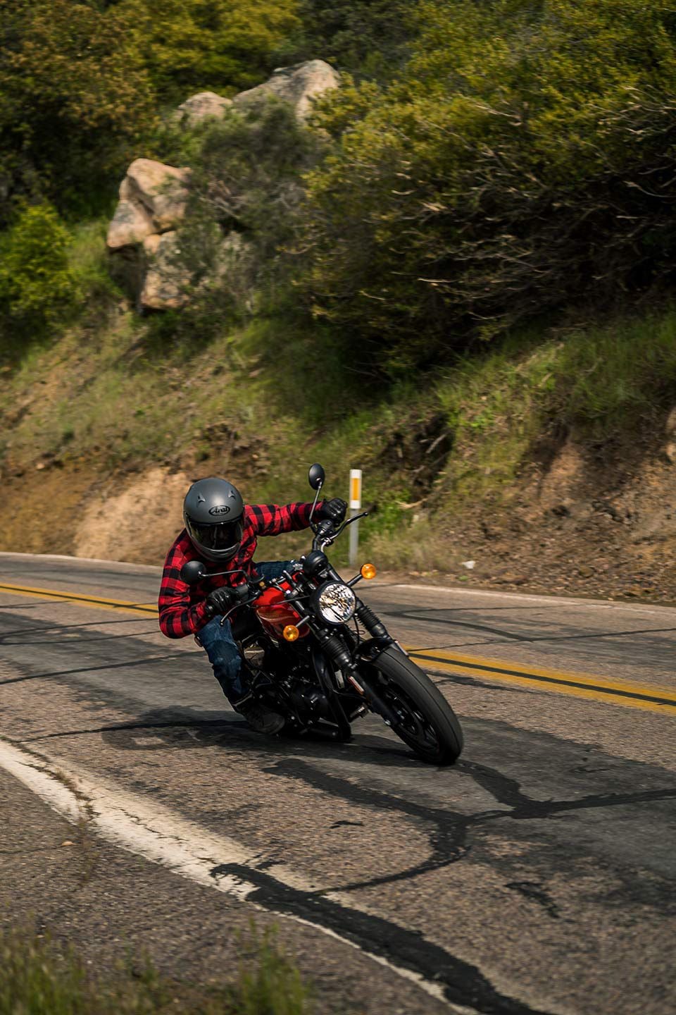 When leaned over on the side of the tire, ground clearance was never an issue.
