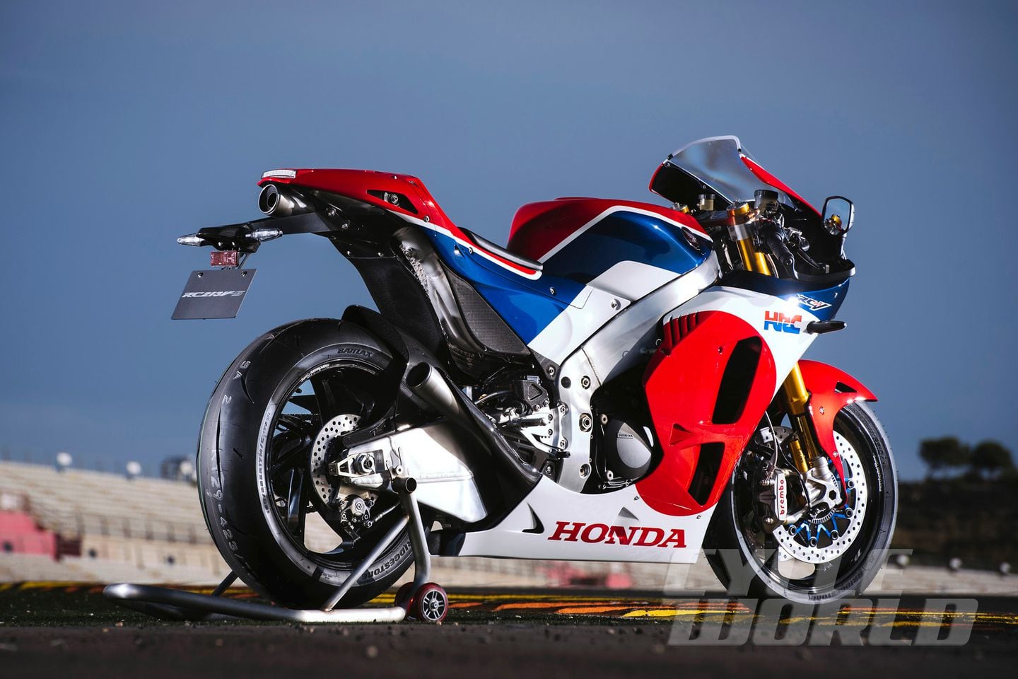 2016 Honda RC213V-S Street-Legal MotoGP Racebike- TRACK TEST 2016 Honda RC213V-S Street-Legal MotoGP Racebike- TRACK TEST