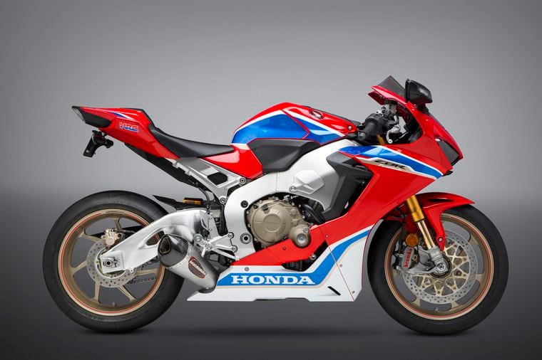 The 17 Honda Cbr1000rr Sp Sp2 Gets New Products From Yoshimura Cycle World