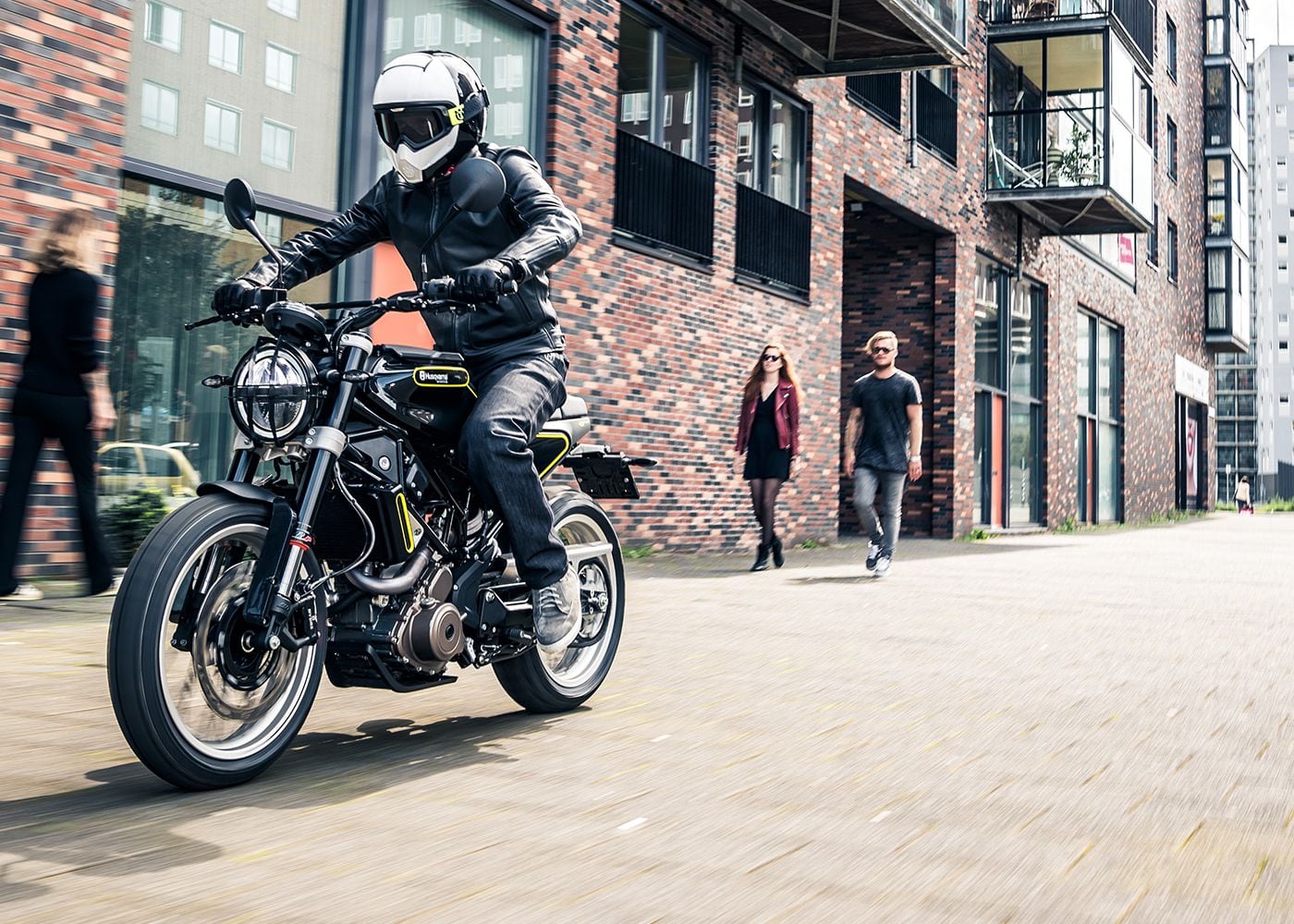 Scrambler husqvarna shop svartpilen 401