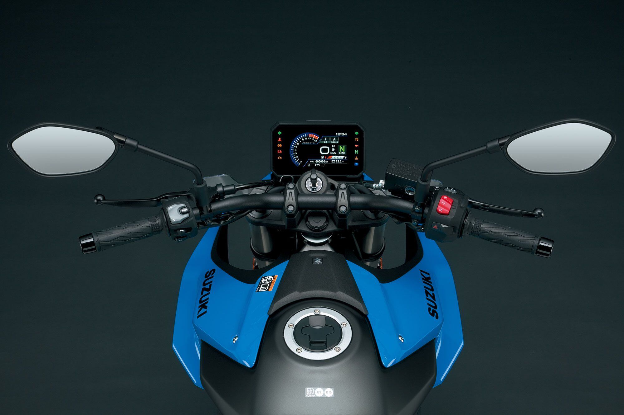 The cockpit view shows off the brand-new 5-inch TFT display.