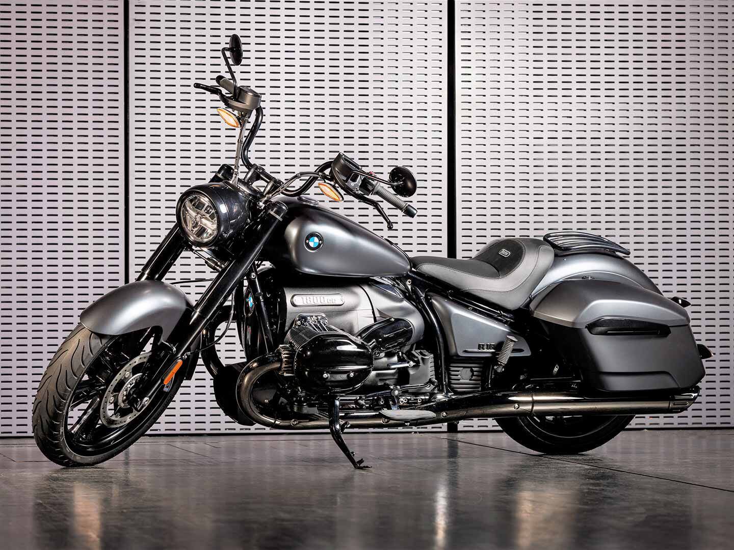 The new bagger gets a low profile with custom vibes thanks to a big front wheel, taller bars, and a blacked-out drivetrain.