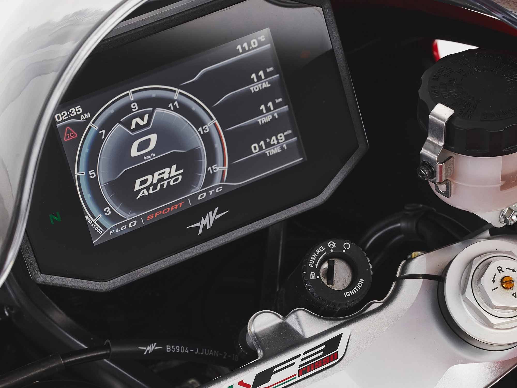 Modern technology meets tradition in the F3 Rosso’s instrumentation package. Ditto for the engine management system.