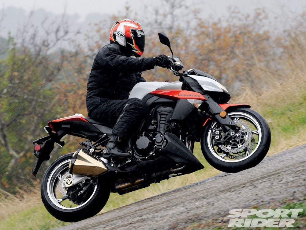 First Ride: 2010 Kawasaki Z1000 - Naked From The Ground Up | Cycle