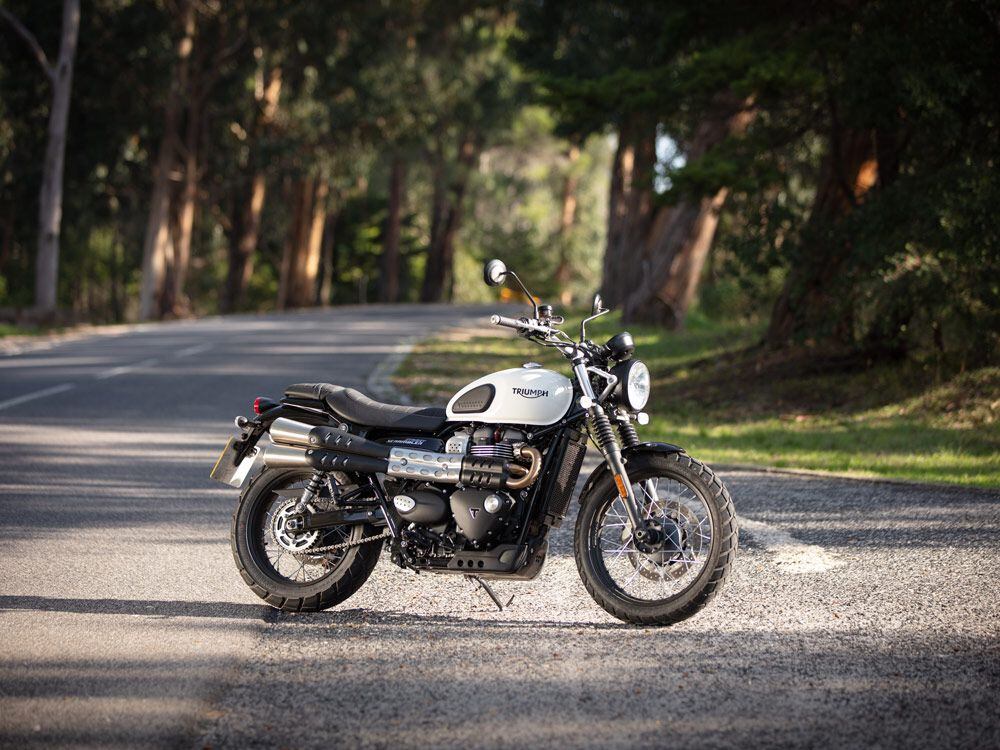 2019 Triumph Street Twin And Street Scrambler Review Cycle World