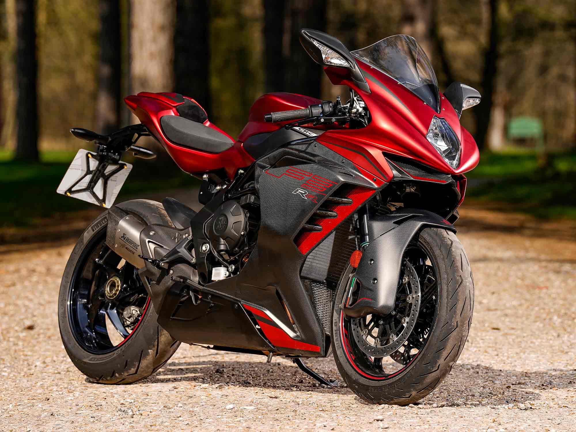 There aren’t many middleweights left, but the F3 RR may be the best of them, and is an excellent machine regardless of category.