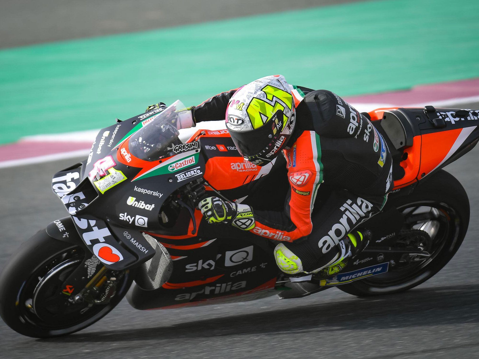 Aprilia’s fairing and winglet design has a single wing at the maximum width.