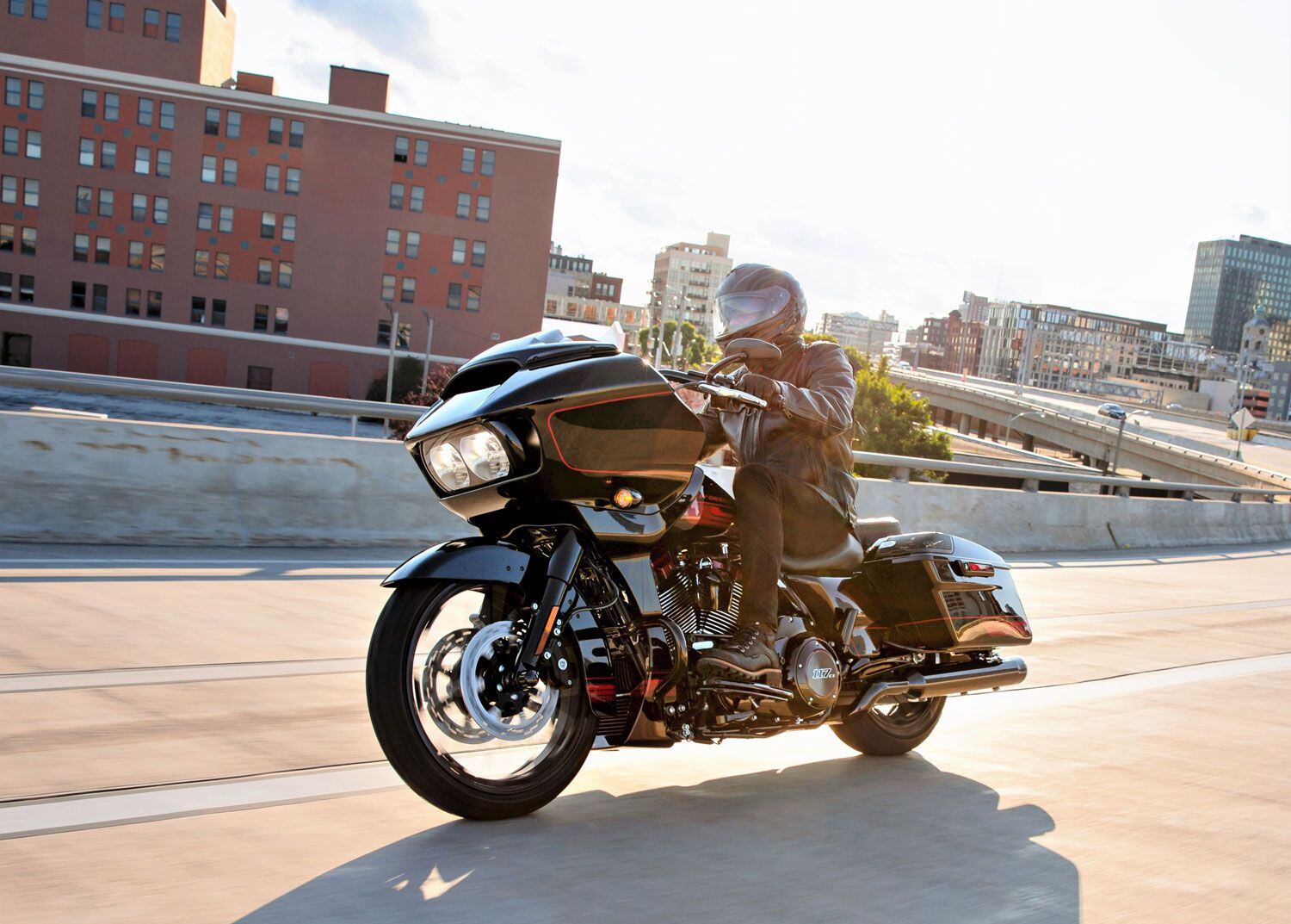 The 2021 CVO Road Glide rolls with Harley-Davidson Audio Powered by Rockford Fosgate Stage II three-way speakers stuffed in the fairing and saddlebags, powered by a 400-watt RMS amplifier. A 21-inch front wheel leads the way.