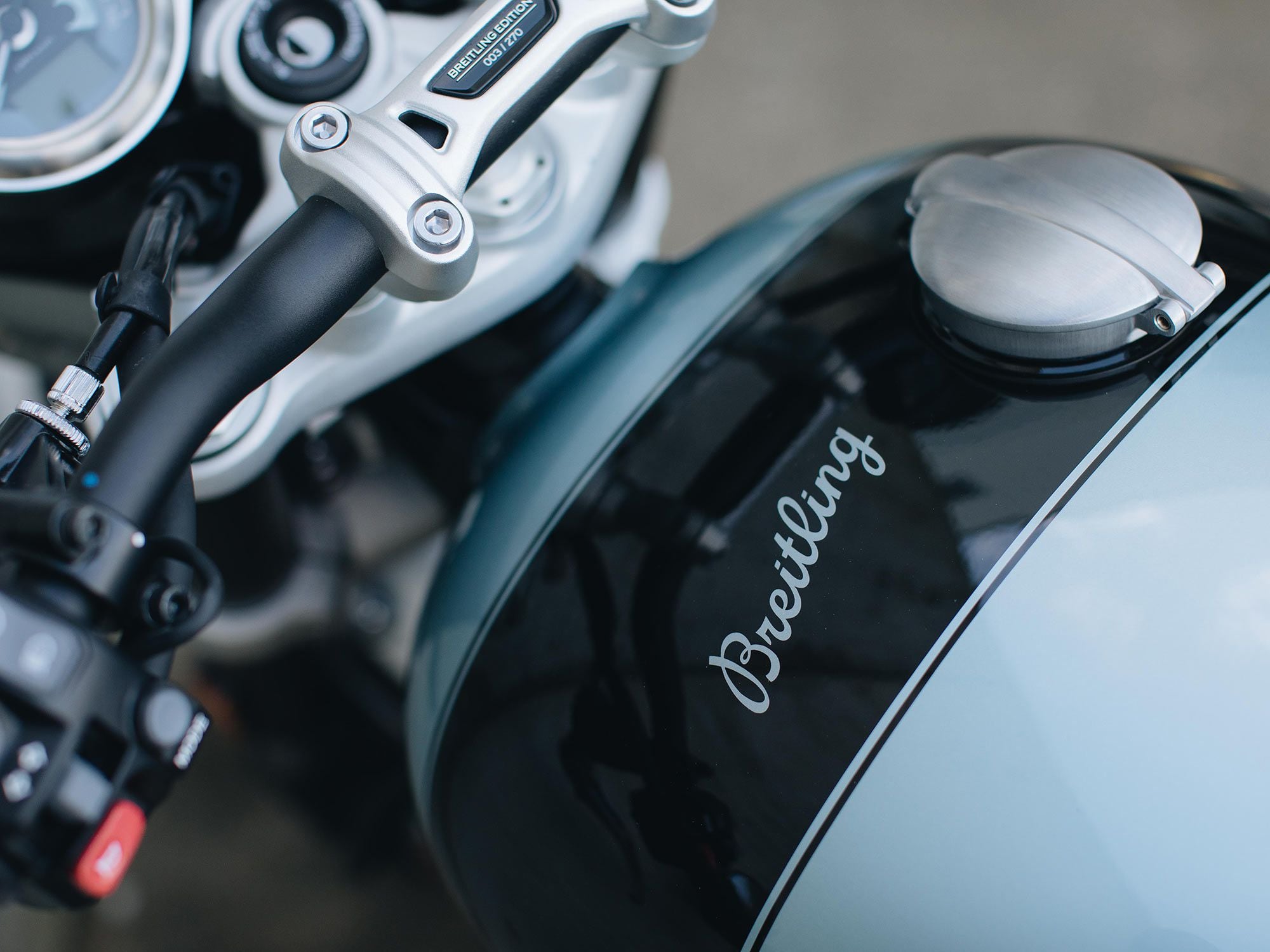 Another look at the Polychromatic Blue and jet black stripe on the Speed Twin Breitling’s tank.