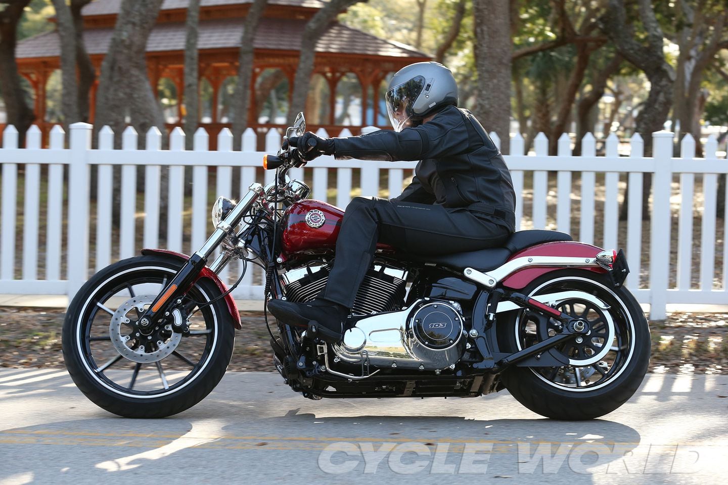 2014 Harley-Davidson Heritage Softail Classic Walkaround - 2013