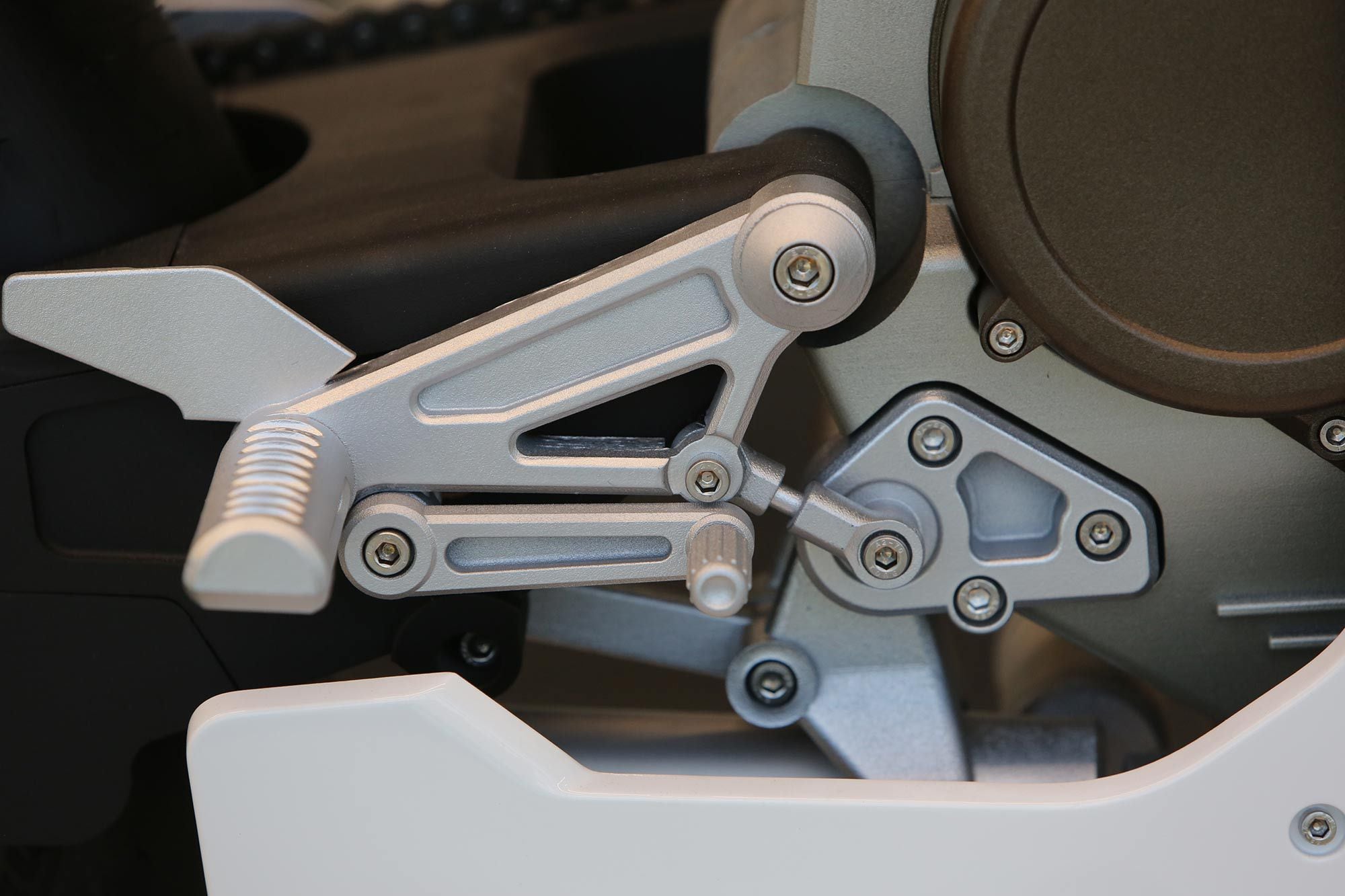 Exquisite 3D printing is evident throughout, as on these lovely adjustable footpegs.