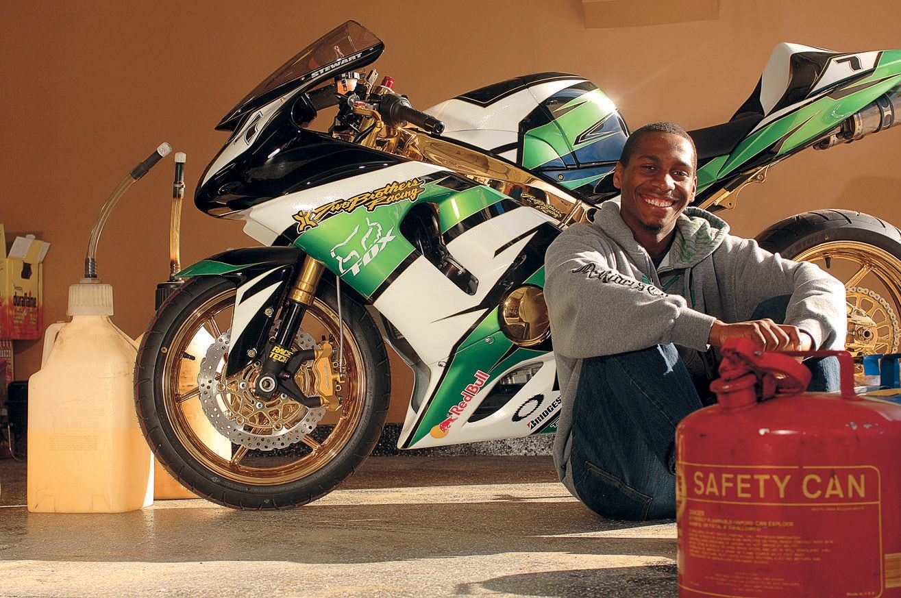 【送料無料ライン/39ショップ】 James Stewart ZX-6R Ninja Kawasaki Custom Gold 24-Karat モータースポーツ