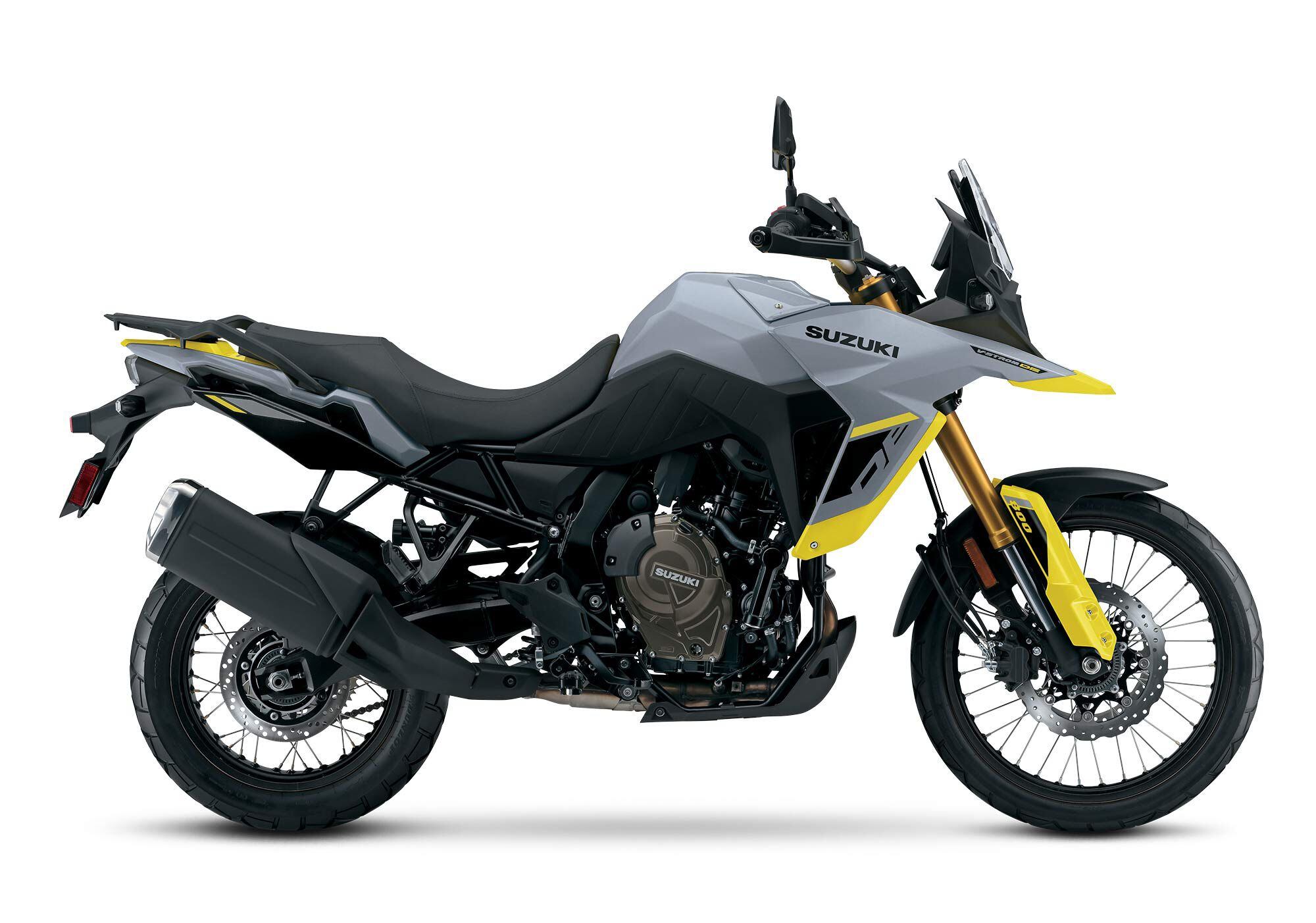 A Suzuki V-Strom 800DE de 2023 em cinza/amarelo.