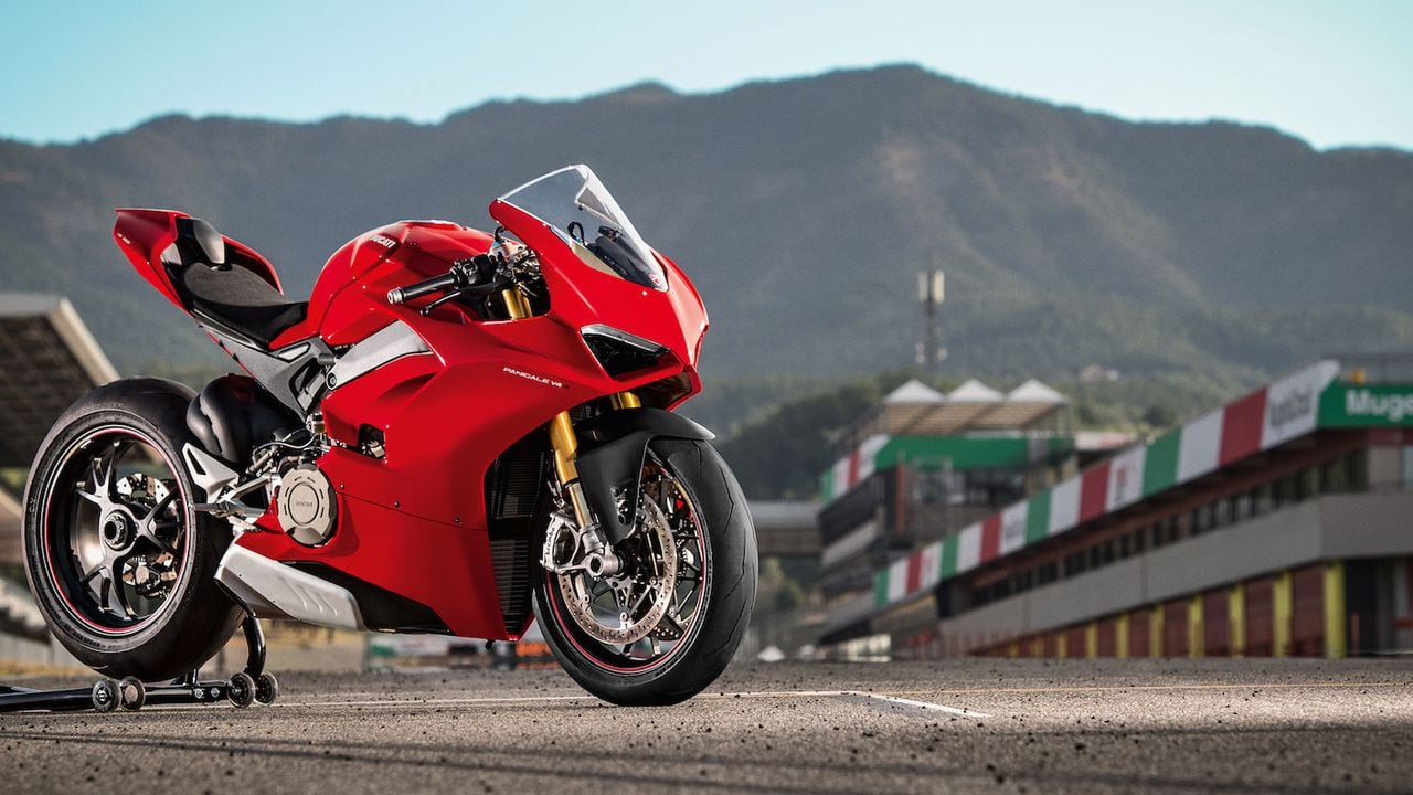 Testamos a nova Ducati Panigale V4S 2023 na pista! - moto.com.br